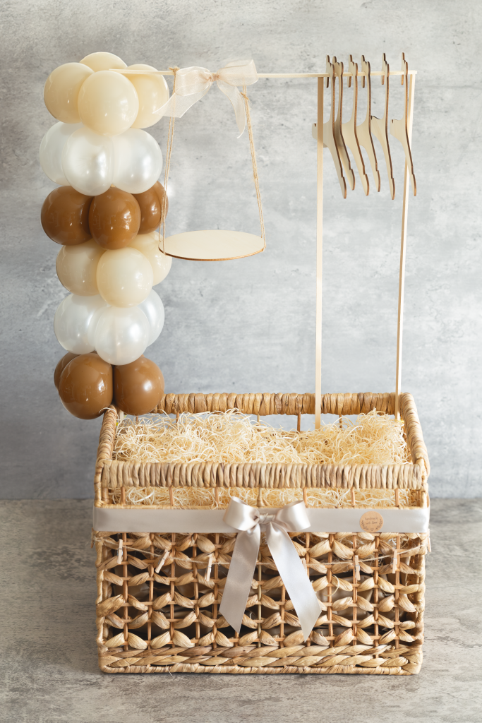 Decorated Base for Baby Surprise